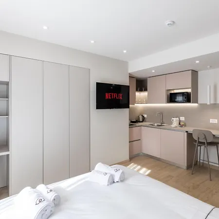 Ener شقة فندقية تيرانا